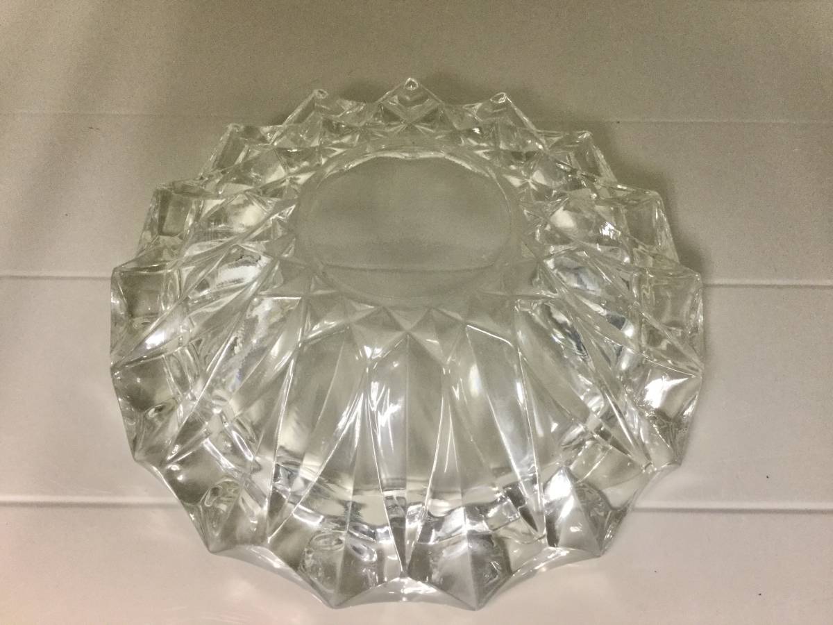 ガラス容器　灰皿（１）　直径：約21cm_画像4