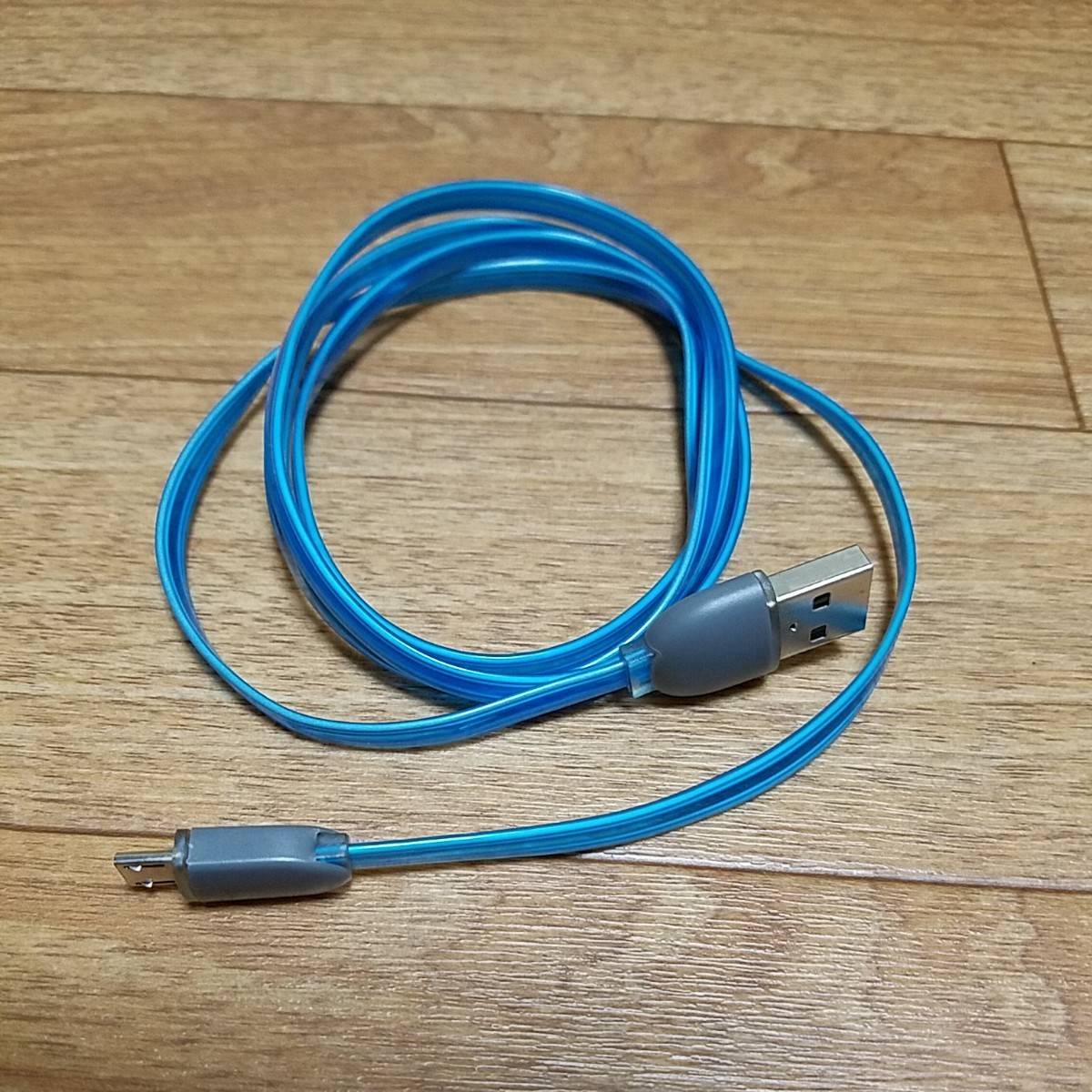 USB 充電ケーブル