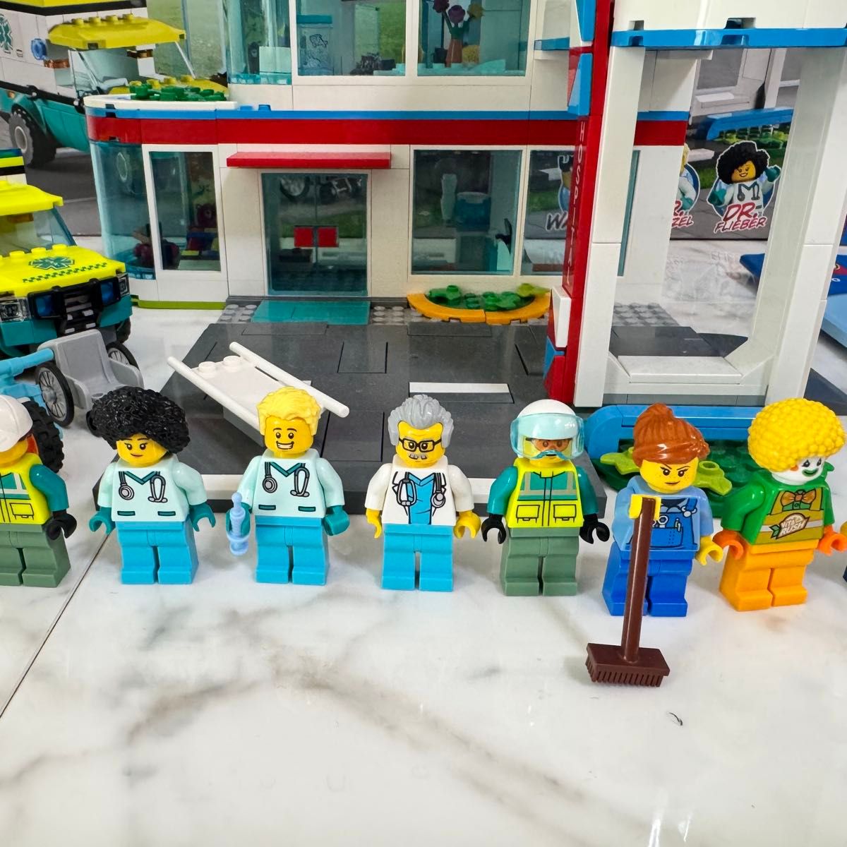 LEGO レゴ レゴシティ 病院 60330 医者 ドクターヘリ|Yahoo LEGO レゴ レゴシティ 病院 60330 医者 ドクターヘリ|Yahoo