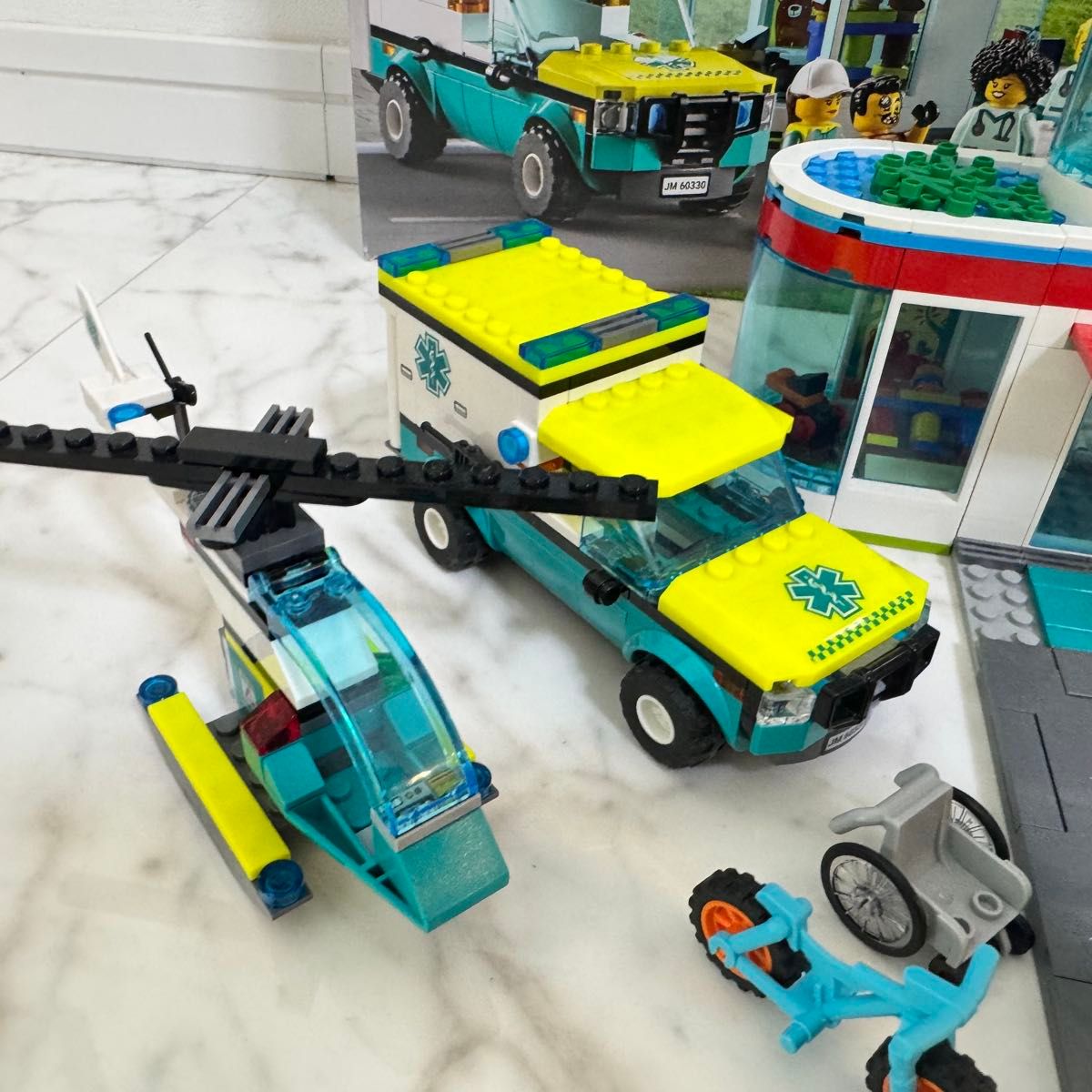 LEGO レゴ レゴシティ 病院 60330 医者 ドクターヘリ|Yahoo LEGO レゴ レゴシティ 病院 60330 医者 ドクターヘリ|Yahoo