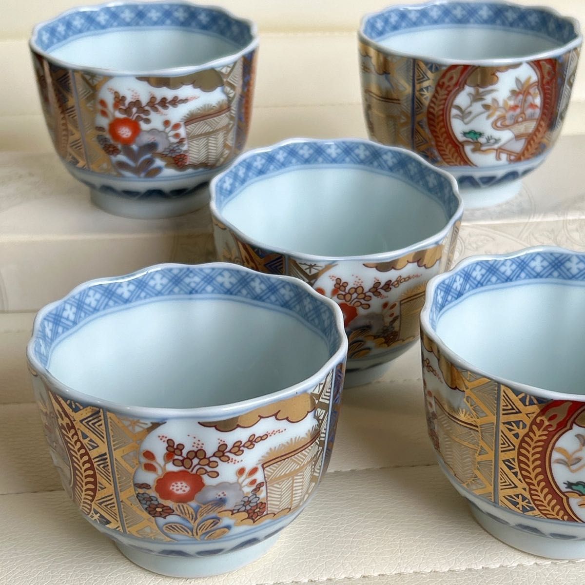 希少 三洋陶器 龍峰窯 金彩古伊万里 小鉢揃 5枚セット 蕎麦猪口 希少 三洋陶器 龍峰窯 金彩古伊万里 小鉢揃 5枚セット 蕎麦猪口