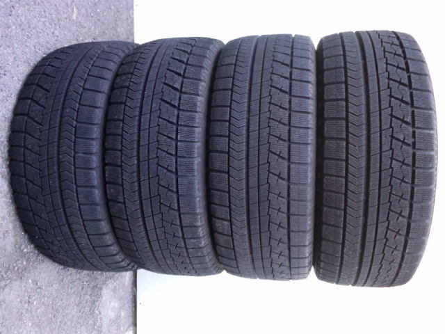 バリ山スタッドレス 225/50R17 BRIDGESTONE BLIZZAK VRXブリヂストンブリザック4本AUDI A4 A5 BMW E60 F30 F36 VOLVO V60 LEXUS RC GS W205_画像1