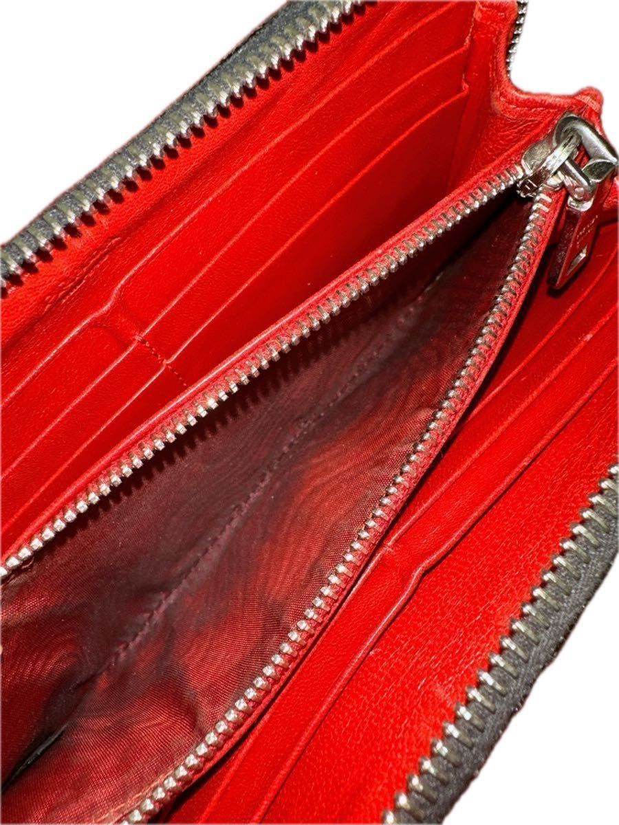 PRADA プラダ スタッズ ロゴ エナメルレザー ファスナー 長財布 PRADA プラダ スタッズ ロゴ エナメルレザー ファスナー 長財布
