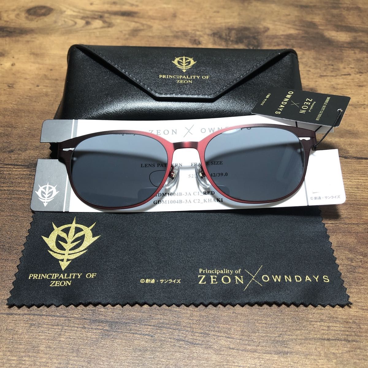 ZEON × OWNDAYS 機動戦士ガンダム サングラス メガネ ZEON × OWNDAYS 機動戦士ガンダム サングラス メガネ