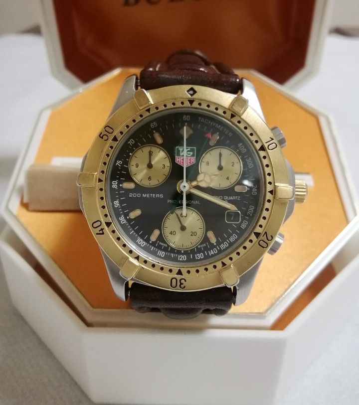 TAG HEUER タグホイヤー プロフェッショナル 4針クロノグラフ TAG HEUER タグホイヤー プロフェッショナル 4針クロノグラフ