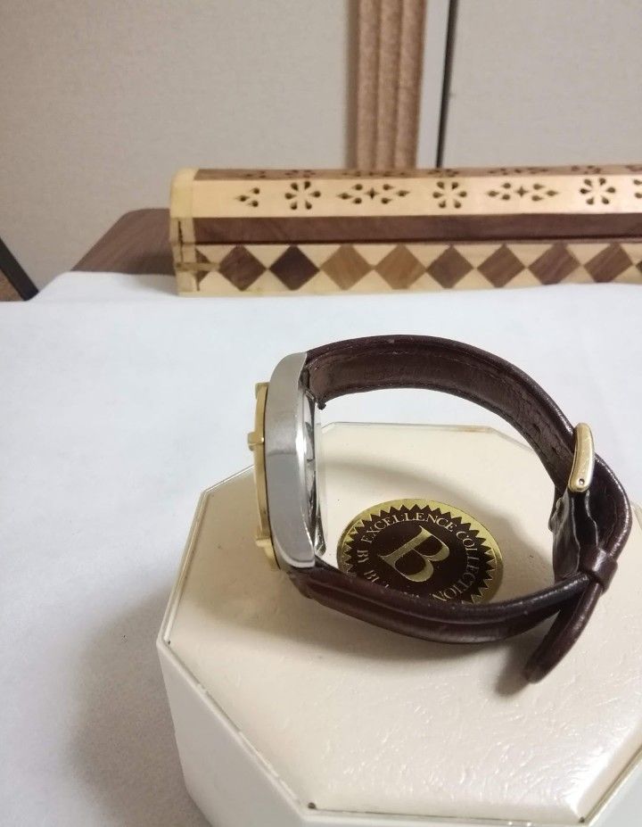 TAG HEUER タグホイヤー プロフェッショナル 4針クロノグラフ TAG HEUER タグホイヤー プロフェッショナル 4針クロノグラフ
