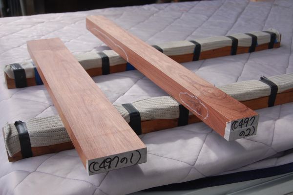 シタン？ 角材 材木 2本で10200円　20年以上乾燥 新品