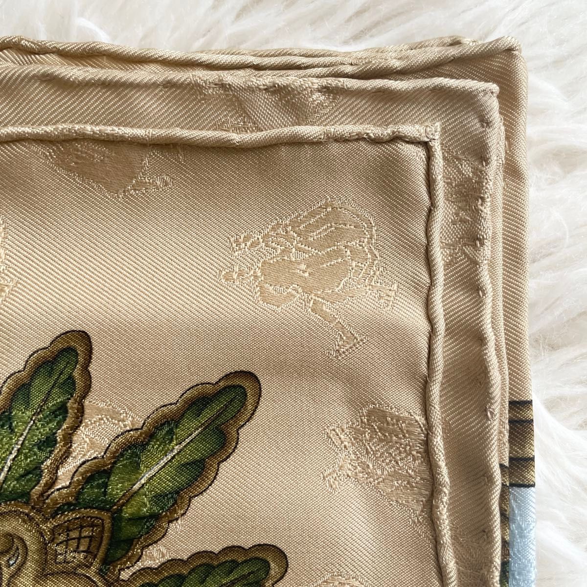 超美品】HERMES エルメス カレ90 スカーフ 冬の愉しみ Joies d 超美品】HERMES エルメス カレ90 スカーフ 冬の愉しみ Joies d