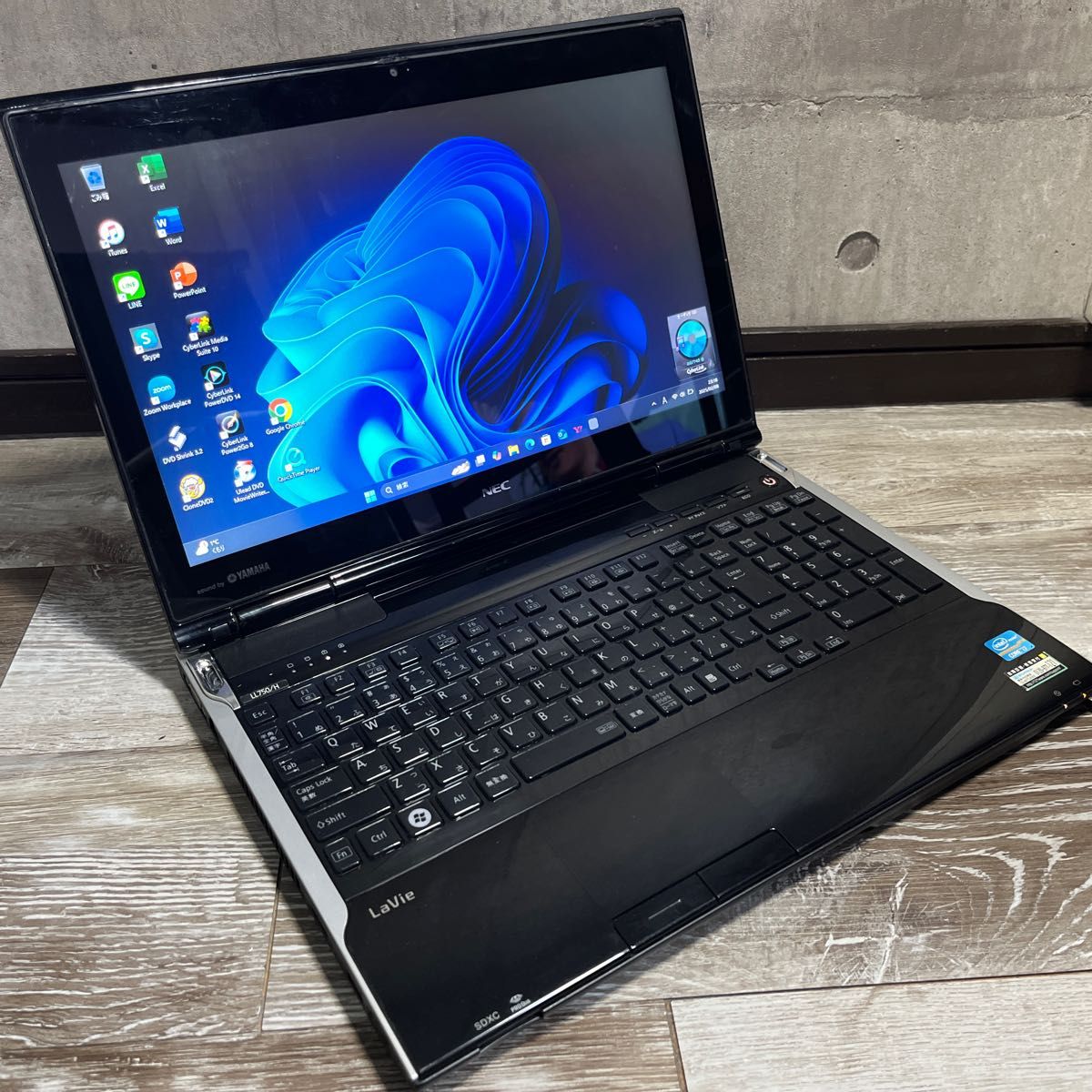 爆速仕様 Core i7 NEC LAVIE Blu-ray SSD Webカメラ 爆速仕様 Core i7 NEC LAVIE Blu-ray SSD Webカメラ