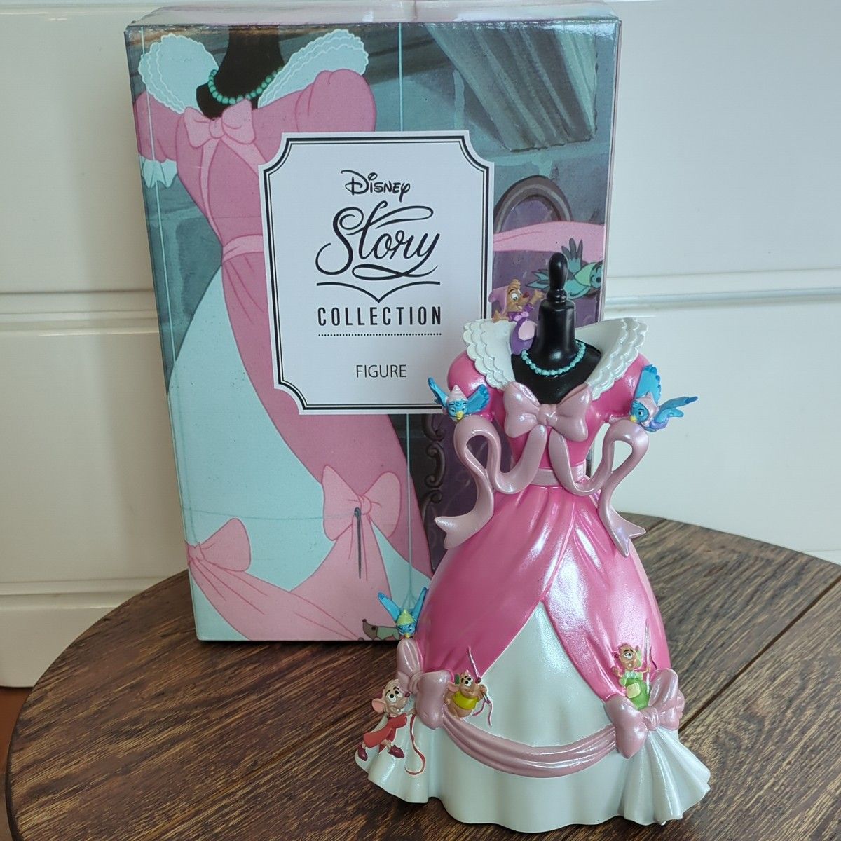 希少 ディズニーストア シンデレラ ピンクドレスフィギュア 最終 希少 ディズニーストア シンデレラ ピンクドレスフィギュア 最終