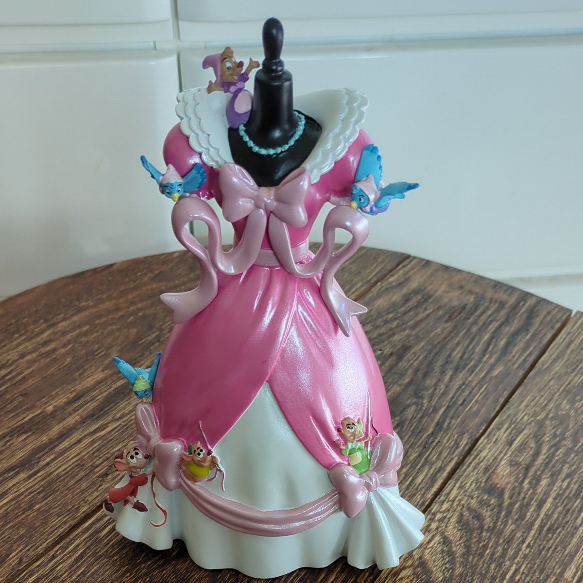 希少 ディズニーストア シンデレラ ピンクドレスフィギュア 最終 希少 ディズニーストア シンデレラ ピンクドレスフィギュア 最終