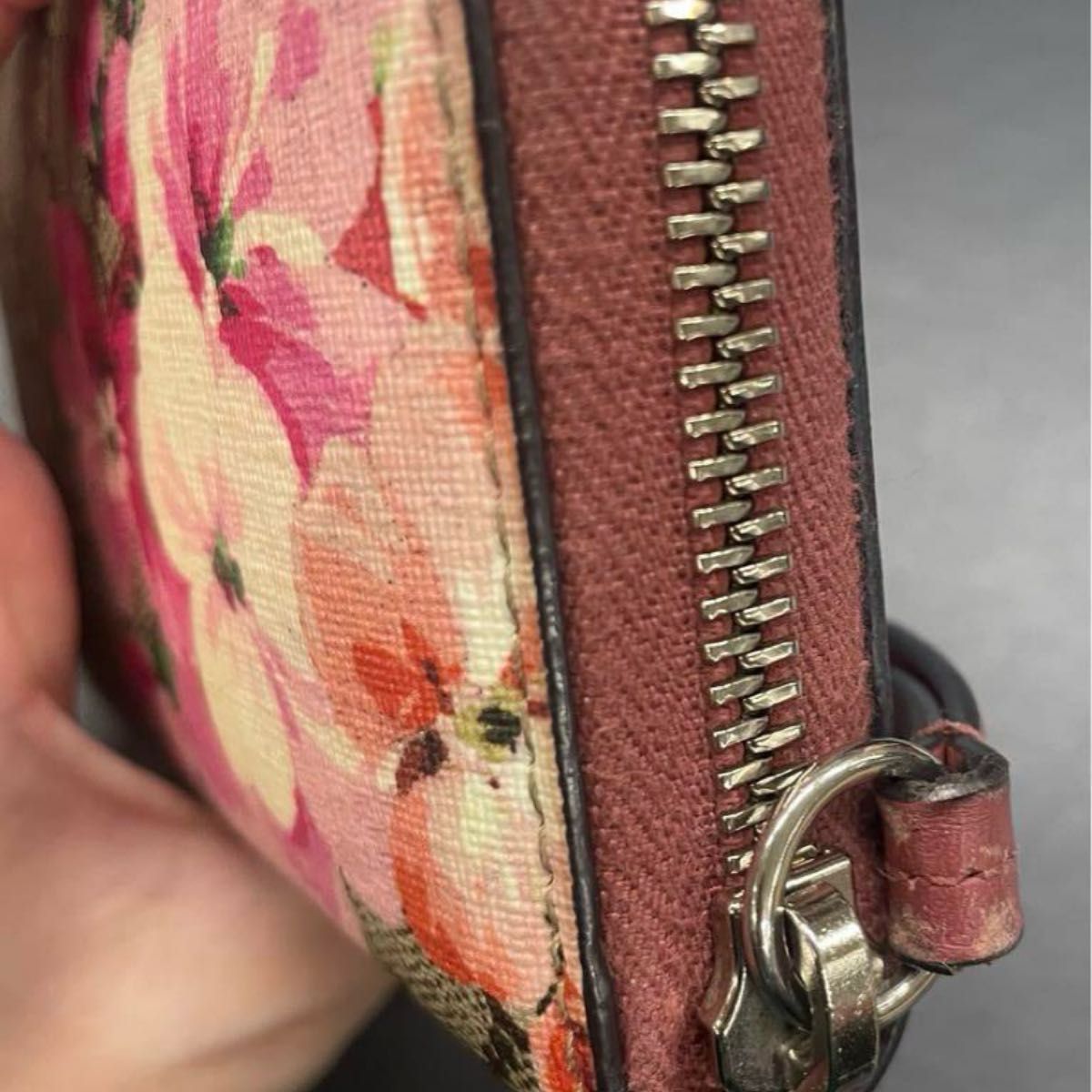 箱付き GUCCI ブルームライン 花柄 コインケース カードケース 箱付き GUCCI ブルームライン 花柄 コインケース カードケース
