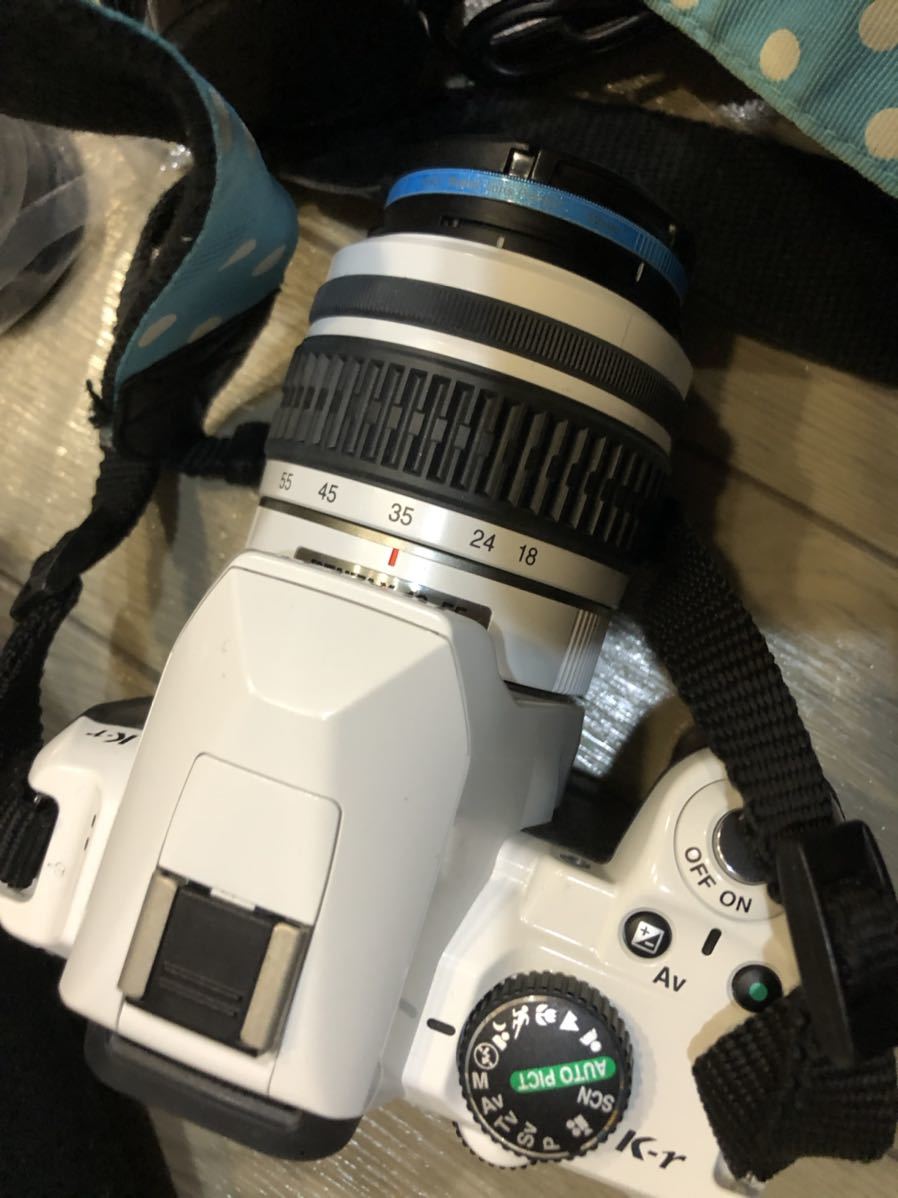 ！！断捨離38800円〜！！♪PENTAX ペンタックス　デジタル一眼レフ　カメラ　白　セット　ケース　USED K-r 望遠レンズ　箱無し♪_画像2