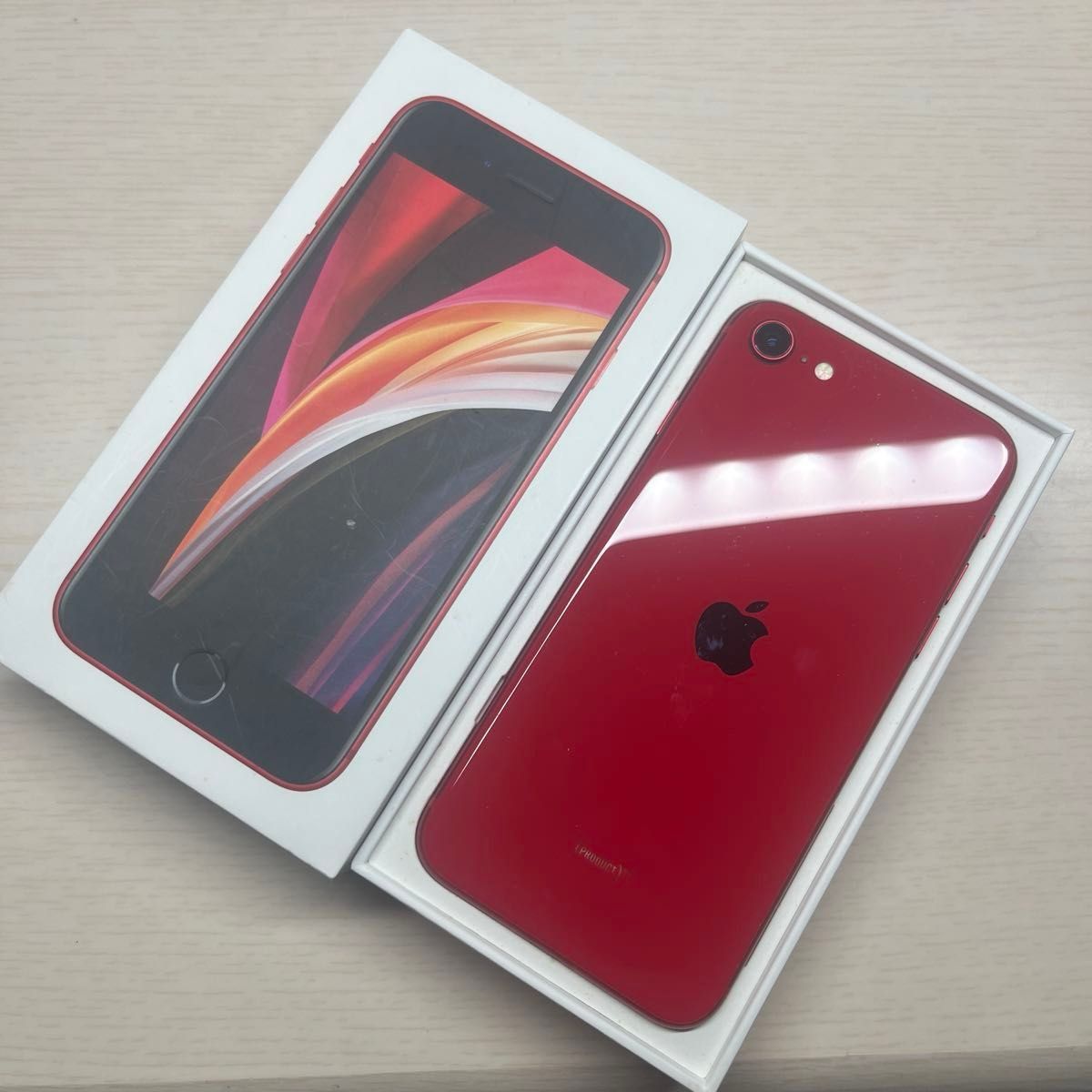 iPhoneSE第2世代 64GB SIMフリー 利用制限〇バッテリー状態75% iPhoneSE2 第2世代 SIMフリー バッテリー最大容量75% 割れなし