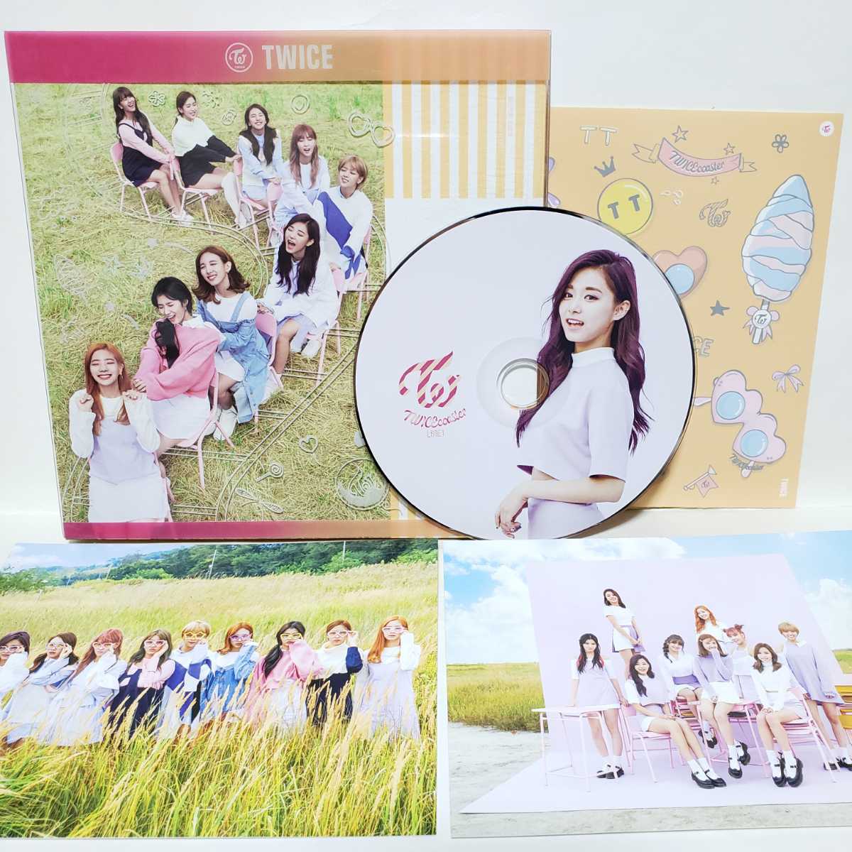 【超貴重!!!】TWICE トゥワイス★TWICEcoaster:LANE 1★韓国盤 ツウィver. ポストカード2枚 ステッカー付き 美品　TT_画像1