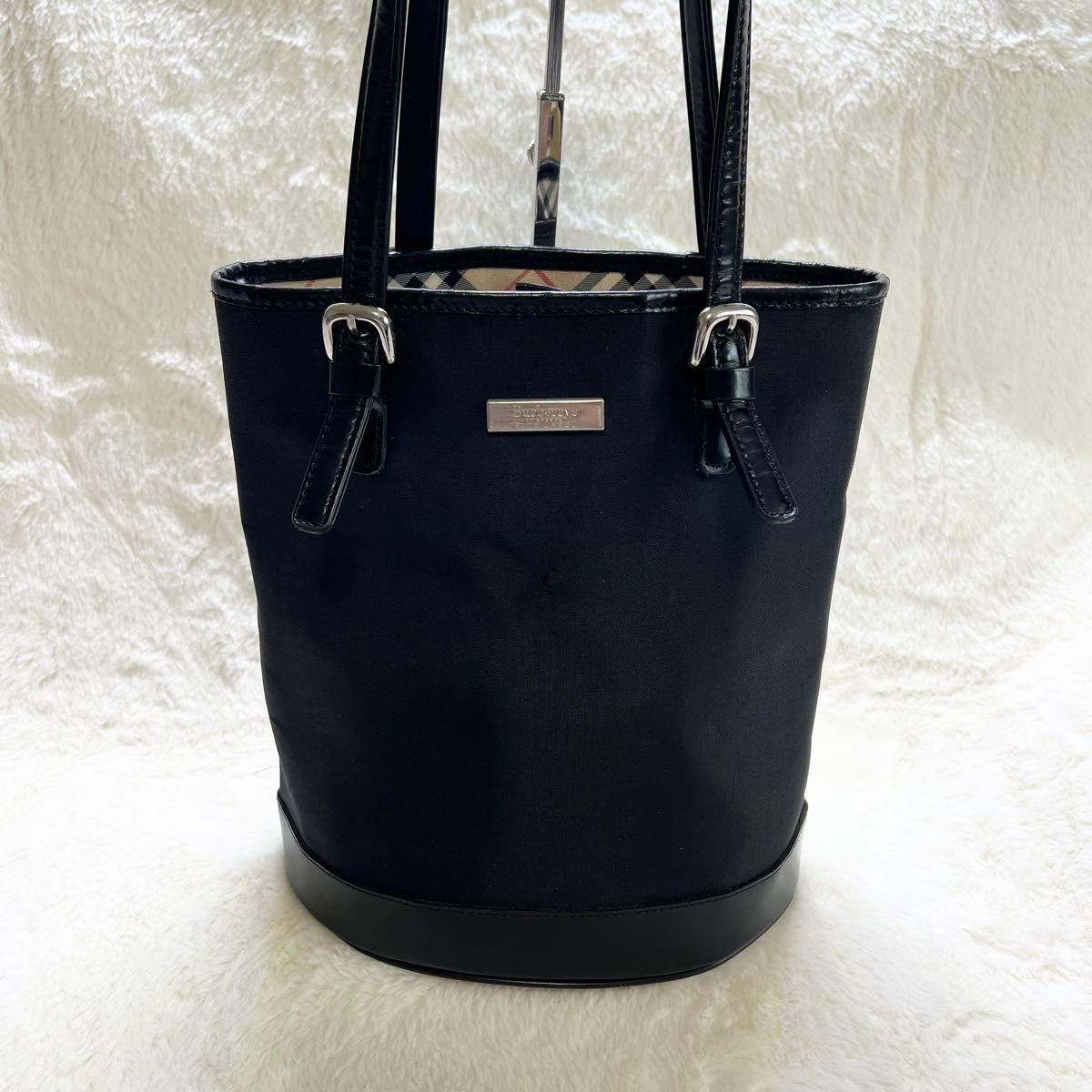 BURBERRY バーバリー トートバッグ バケツ型 ナイロン ノバ BURBERRY バーバリー トートバッグ バケツ型 ナイロン ノバ