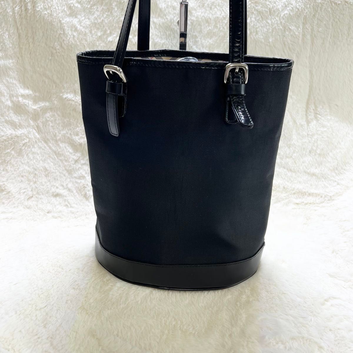 BURBERRY バーバリー トートバッグ バケツ型 ナイロン ノバ BURBERRY バーバリー トートバッグ バケツ型 ナイロン ノバ