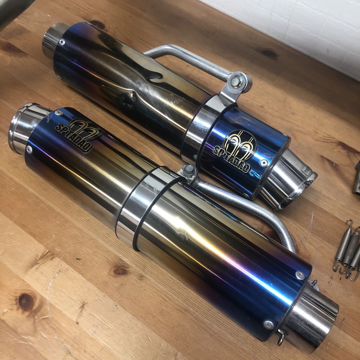 日本yahoo拍賣 樂淘letao代購代標第一品牌 ホンダ Cb400sf Sb Nc42 用spタダオ Two Tail ツーテール 2本出し 取付けステー剥がれ 中古品