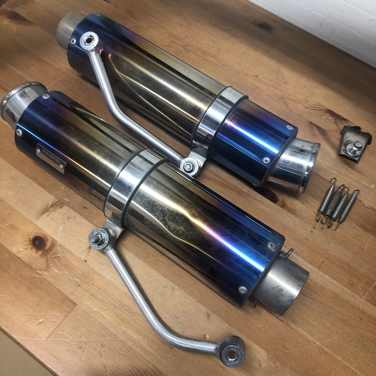 日本yahoo拍賣 樂淘letao代購代標第一品牌 ホンダ Cb400sf Sb Nc42 用spタダオ Two Tail ツーテール 2本出し 取付けステー剥がれ 中古品