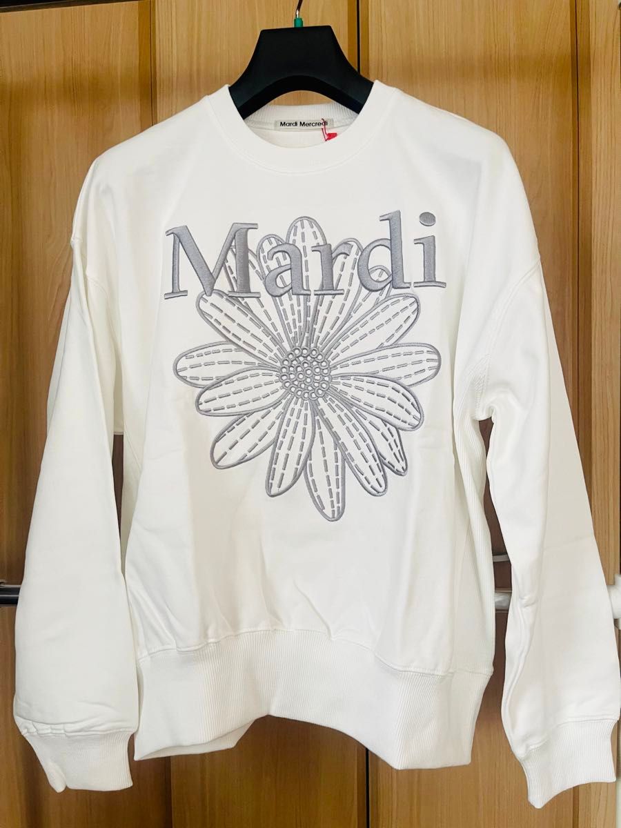 新品Mardi刺繍トレーナー ホワイト ×シルバー マルディメクル 新品Mardi刺繍トレーナー ホワイト ×シルバー マルディメクル