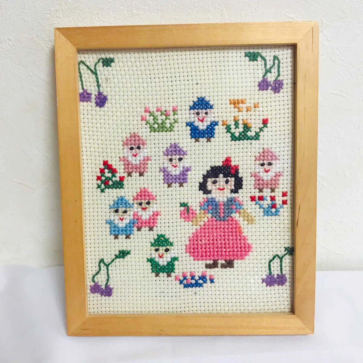 クロスステッチ 完成品 白雪姫 小人 刺繍セット|Yahoo!フリマ クロスステッチ 完成品 白雪姫 小人 刺繍セット|Yahoo!フリマ
