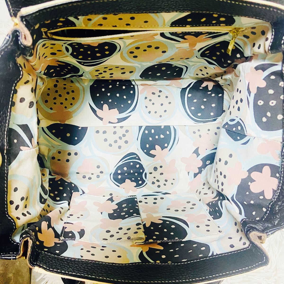 本革 IANNE イアンヌ ハンドバッグ ショルダーバッグ パンダ 本革 IANNE イアンヌ ハンドバッグ ショルダーバッグ パンダ