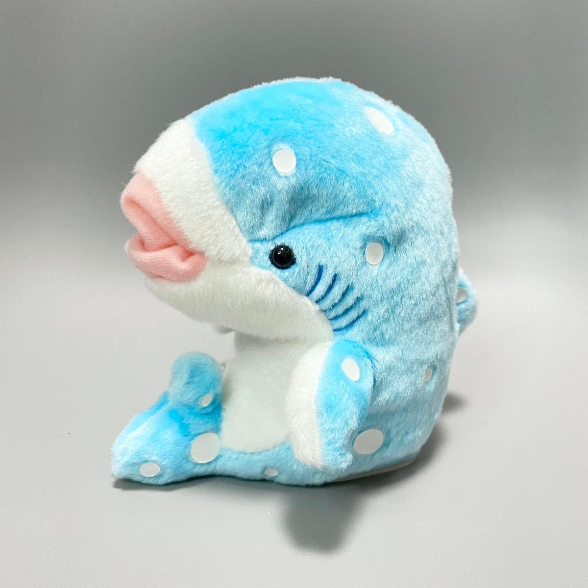 沖縄】美ら海水族館限定 まねまね+ジンベイザメ 美品 沖縄】美ら海水族館限定 まねまね+ジンベイザメ 美品