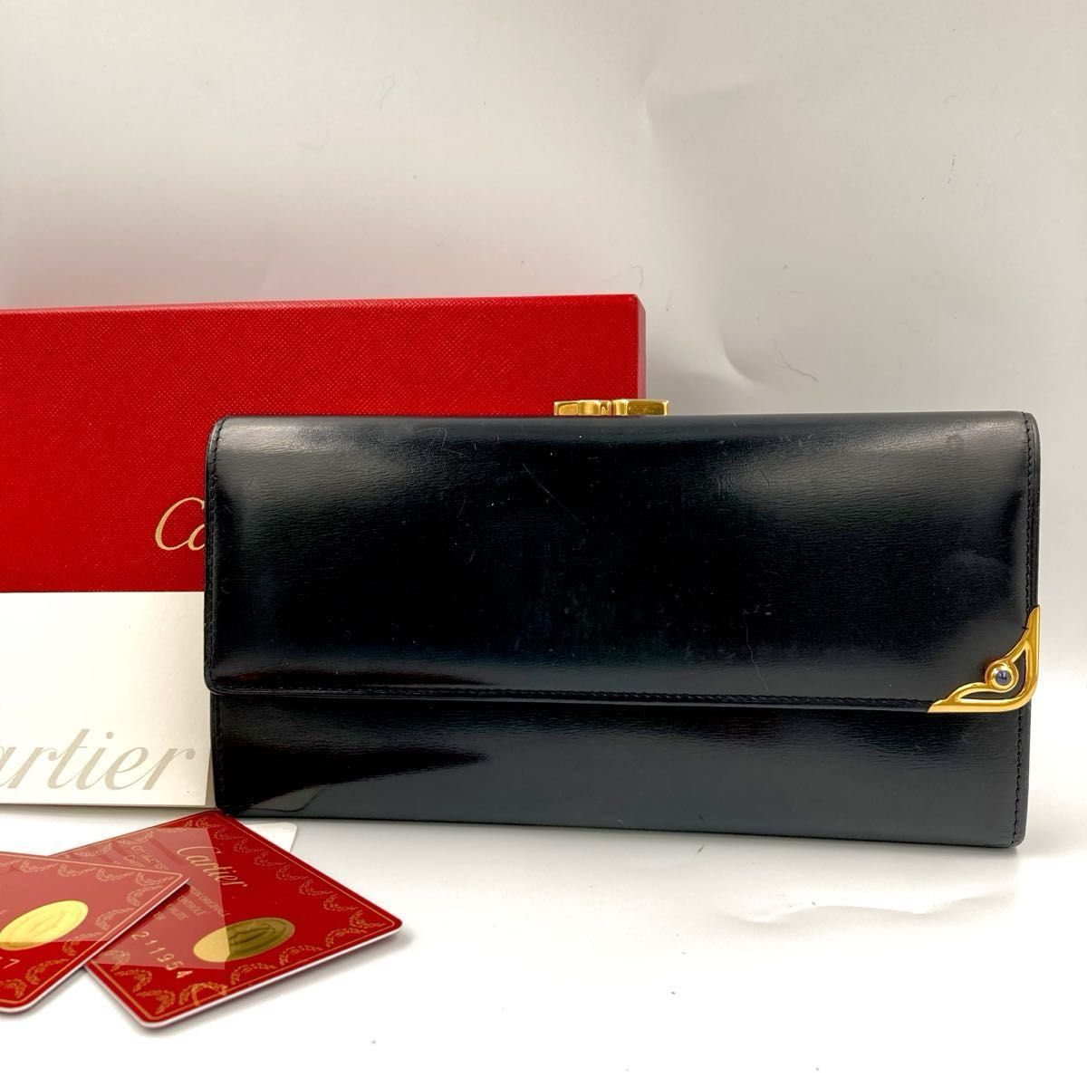 美品】カルティエ 折りたたみ 長財布 レザー ブラック 美品】カルティエ 折りたたみ 長財布 レザー ブラック