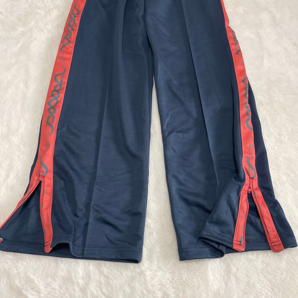 【女王蜂】セットアップ サイズL トラックジャケット ジャージ リュック 女王蜂】セットアップ サイズL トラックジャケット ジャージ