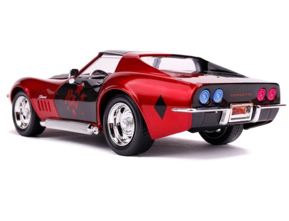 送料700円　1:24 DC COMICS 1969 CORVETTE STINGRAY w/HARLEY QUINN ミニカー_画像4