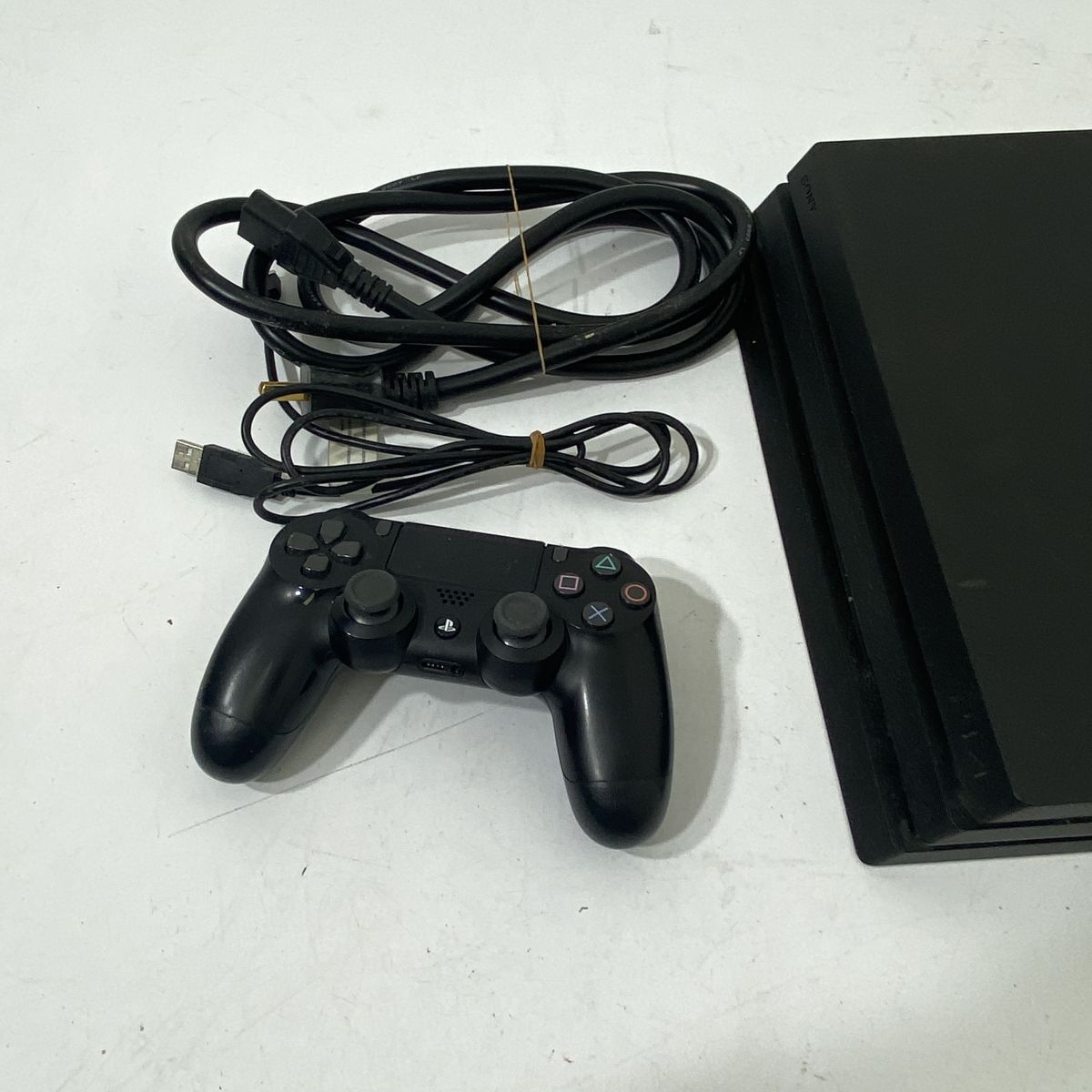 動作確認/初期化済み PS4 プレステ4 本体 CUH-7100B ver.10.01 動作確認/初期化済み PS4 プレステ4 本体 CUH-7100B ver.10.01