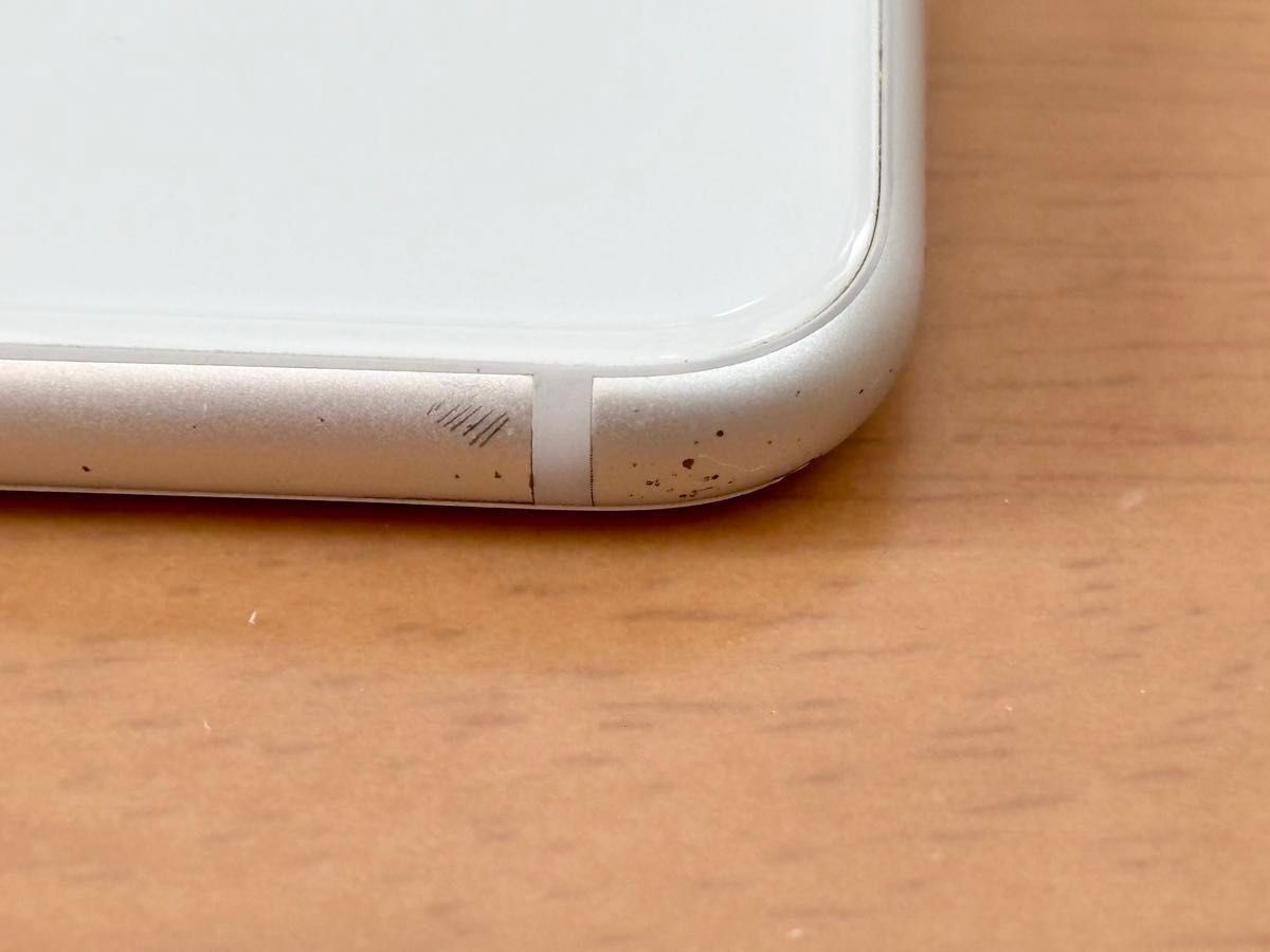 Apple iPhone8 シルバー 256GB SIMフリー 本体(箱・保護 Apple iPhone8 シルバー 256GB SIMフリー 本体(箱・保護