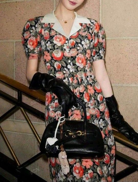 IVE ウォニョン miumiu パリコレ 花柄 ワンピース|Yahoo!フリマ IVE ウォニョン miumiu パリコレ 花柄 ワンピース|Yahoo!フリマ