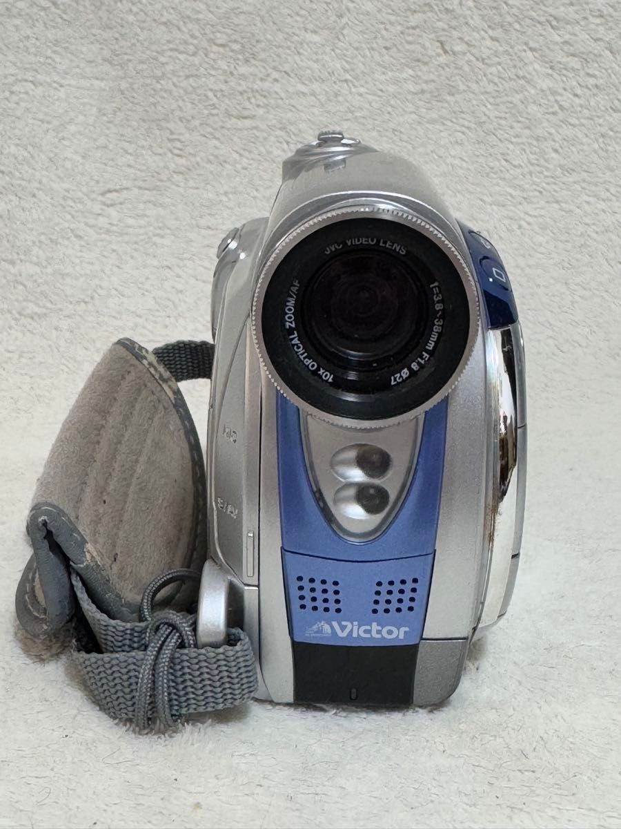 Victor ビデオカメラ 200倍デジタルズーム GR-D230-S MEGAPIXEL Victor ビデオカメラ 200倍デジタルズーム GR-D230-S MEGAPIXEL