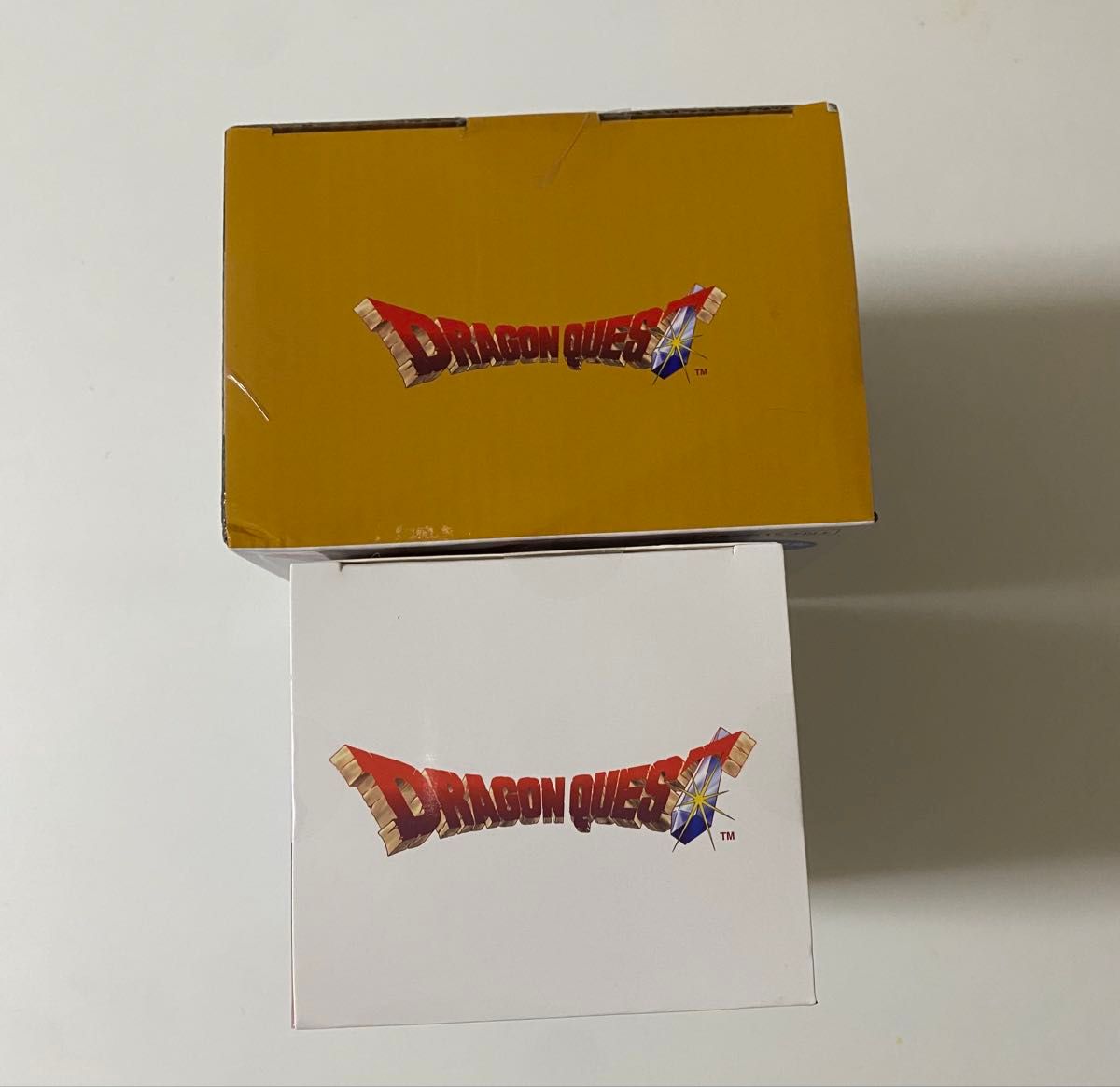 ドラゴンクエスト メタルキングベル付きフィギュア 小物入れ 金 ドラゴンクエスト メタルキングベル付きフィギュア 小物入れ 金