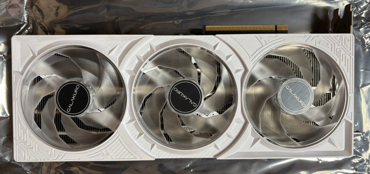 玄人志向 GeForce RTX 5070 Ti ホワイト GK-RTX5070Ti-E16GB 玄人志向 GeForce RTX 5070 Ti ホワイト GK-RTX5070Ti-E16GB