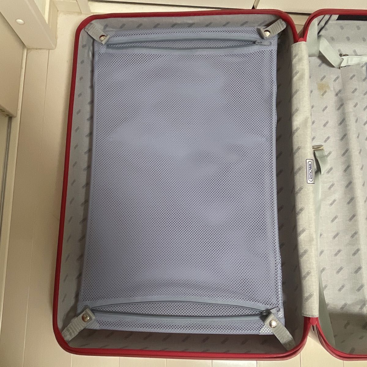 rimowa】リモワ サルサ 82L 2輪 大容量 衝撃に強い キャリー rimowa】リモワ サルサ 82L 2輪 大容量 衝撃に強い キャリー