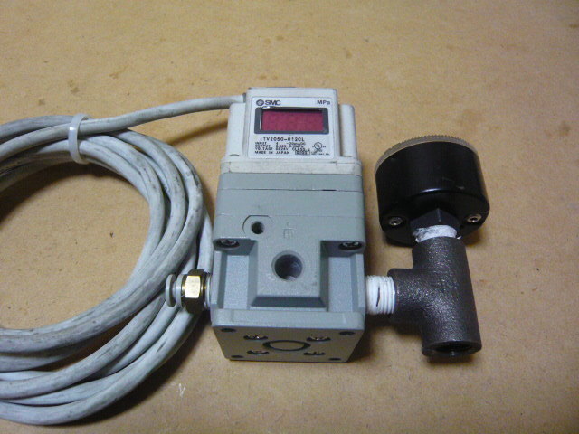 SMC 電空レギュレータ ITV2050-012CL2