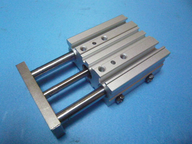 上質で快適 ②新品 ガイド付薄形シリンダ SMC Z-M9BWZ-X144 MGP