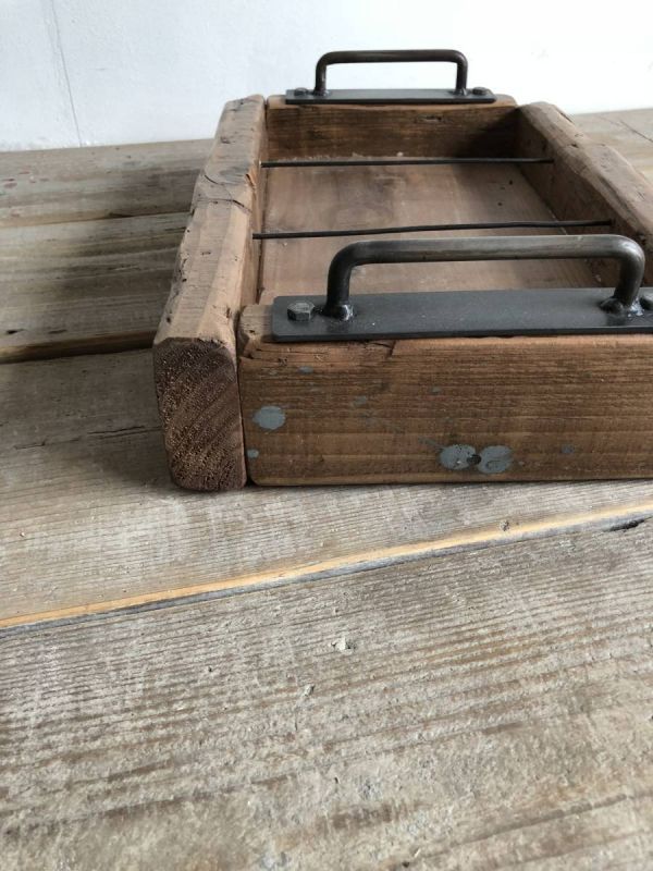 * commodity explanation obligatory reading * shipping day attention * OWB-S old material antique box iron tree box storage handle Vintage multipurpose box ////