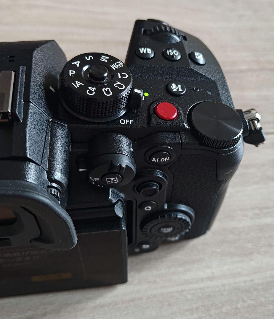 LUMIX GH6 ボディ本体&アクセサリーセット(バッテリー 充電器 LUMIX GH6 ボディ本体&アクセサリーセット(バッテリー 充電器