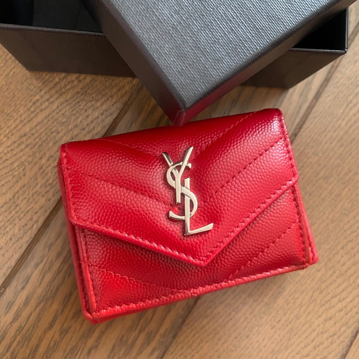 サンローラン SAINT LAURENT 財布 三つ折り財布 赤|Yahoo サンローラン SAINT LAURENT 財布 三つ折り財布 赤|Yahoo