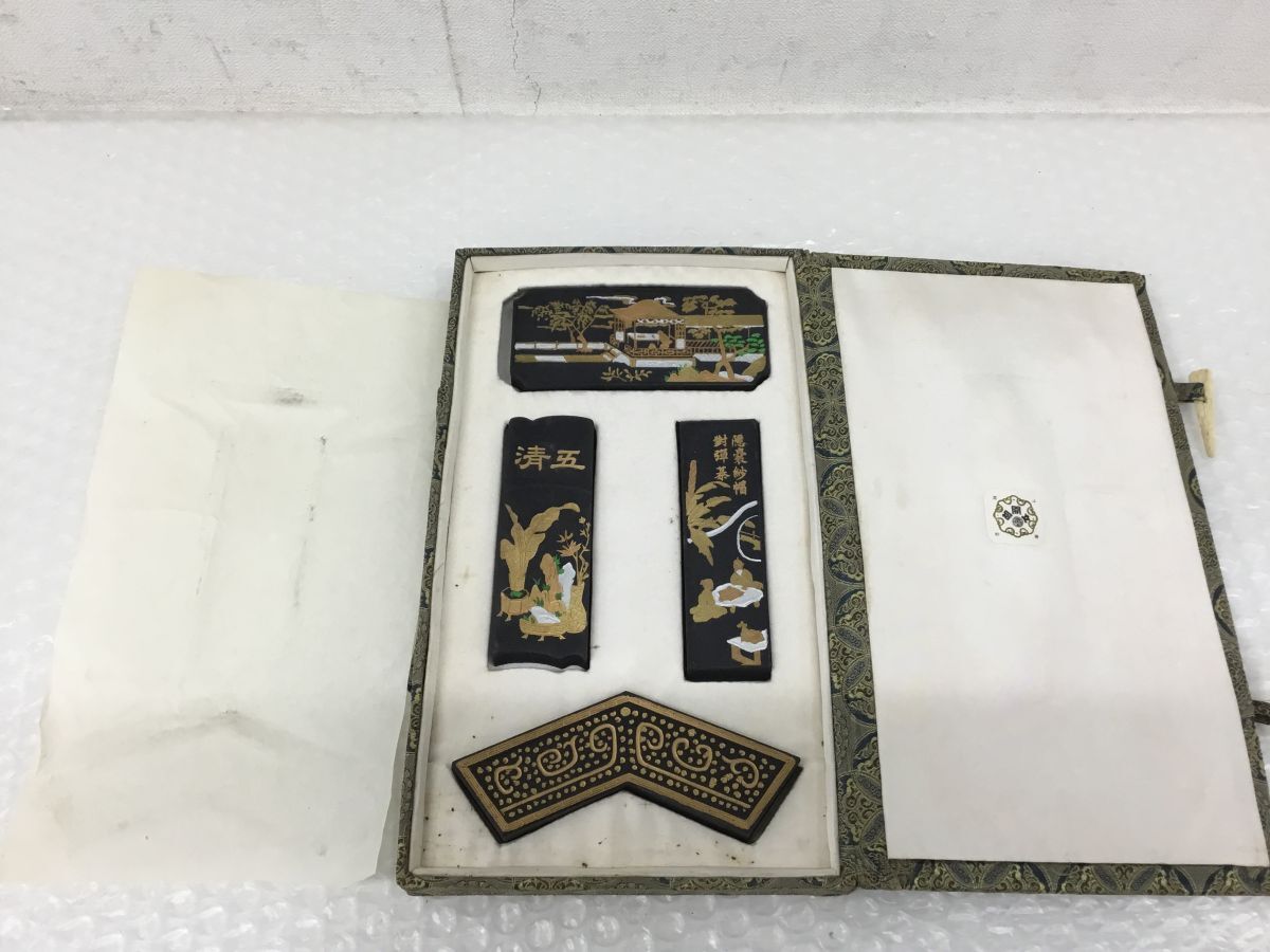 D605-60【保管品】中国墨 四種古墨 胡開文 山郷圃選墨 五清 青琅 D605-60【保管品】中国墨 四種古墨 胡開文 山郷圃選墨 五清 青琅