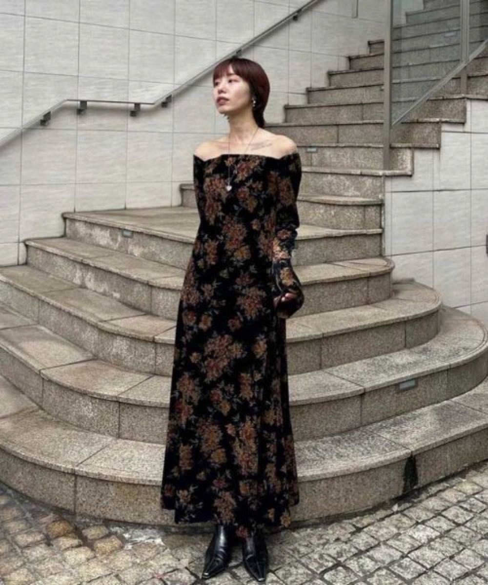 AMERI FLOWER PRINT VELOUR DRESS 4|Yahoo!フリマ(旧PayPay AMERI FLOWER PRINT VELOUR DRESS 4|Yahoo!フリマ(旧PayPay