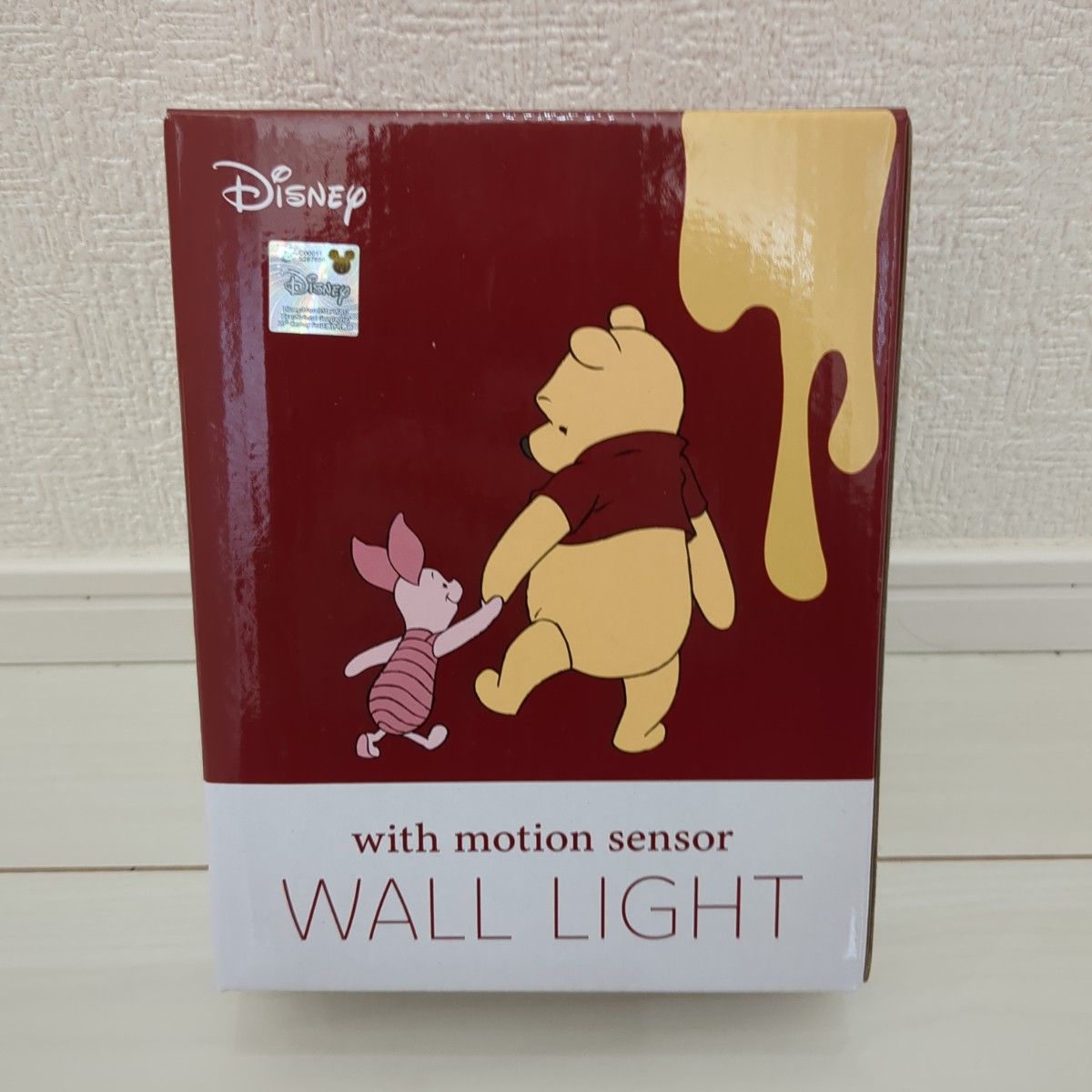Disney くまのプーさん WALL LIGHT モーションセンサー付き Disney くまのプーさん WALL LIGHT モーションセンサー付き