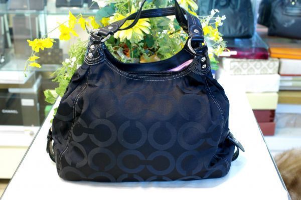 0 beautiful goods Coach COACH 14324 OP art satin Large Magi - shoulder bag B0405