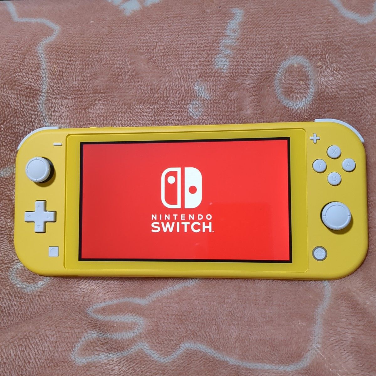 Nintendo Switch Lite 任天堂 スイッチライト イエロー