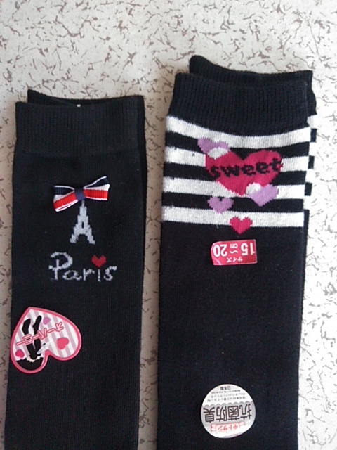  girls socks over knee socks 2 pair black ground . Ribon Paris& Heart pattern 15~20cm