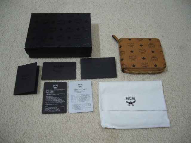 MCM/ラウンドジップ二つ折りコンパクト財布