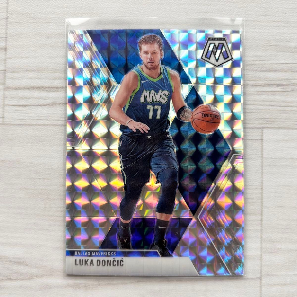PANINI MOSAIC パラレル LUKA DONCIC ルカドンチッチ NBAカード PANINI MOSAIC パラレル LUKA DONCIC ルカドンチッチ NBAカード